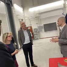 Senator Sinema touring wind tunnel at UA